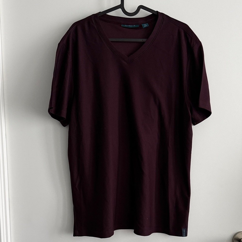 Perry Ellis Men's V-Neck T-Shirt - Deep Burgundy